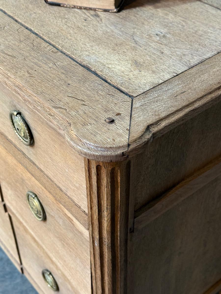 18th french Louis xvi chest of drawers 
