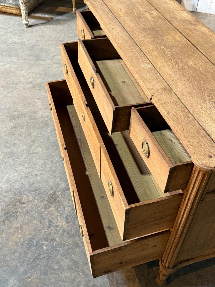 18th french Louis xvi chest of drawers 