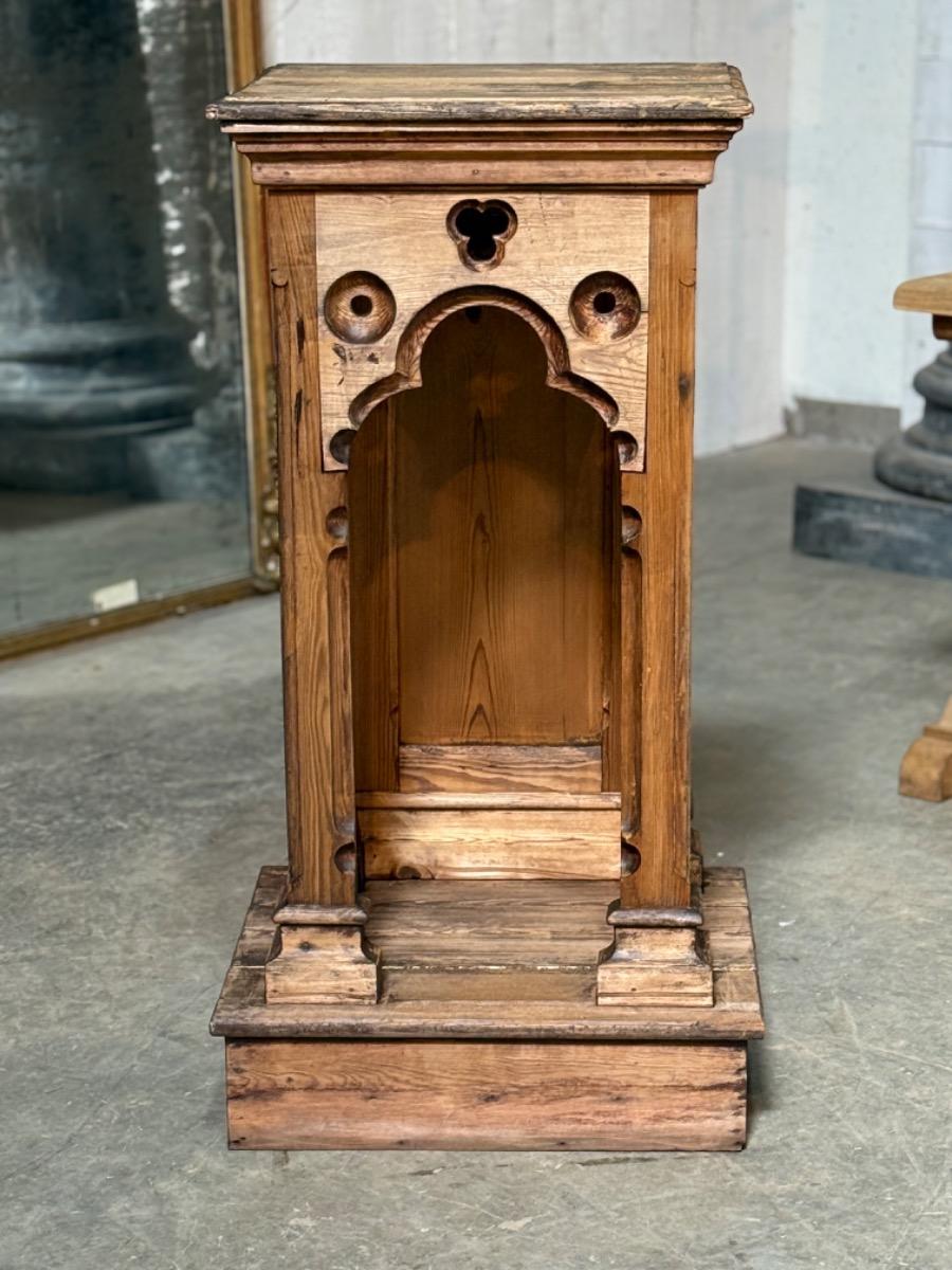 19 th century Pine wood gothic pedestal