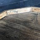 Ancien comptoir de boulanger avec patine d’origine