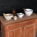 Ancien comptoir de boulangerie et vitrine de doctor