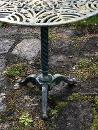 Ancienne table de jardin en fonte