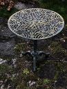 Ancienne table de jardin en fonte