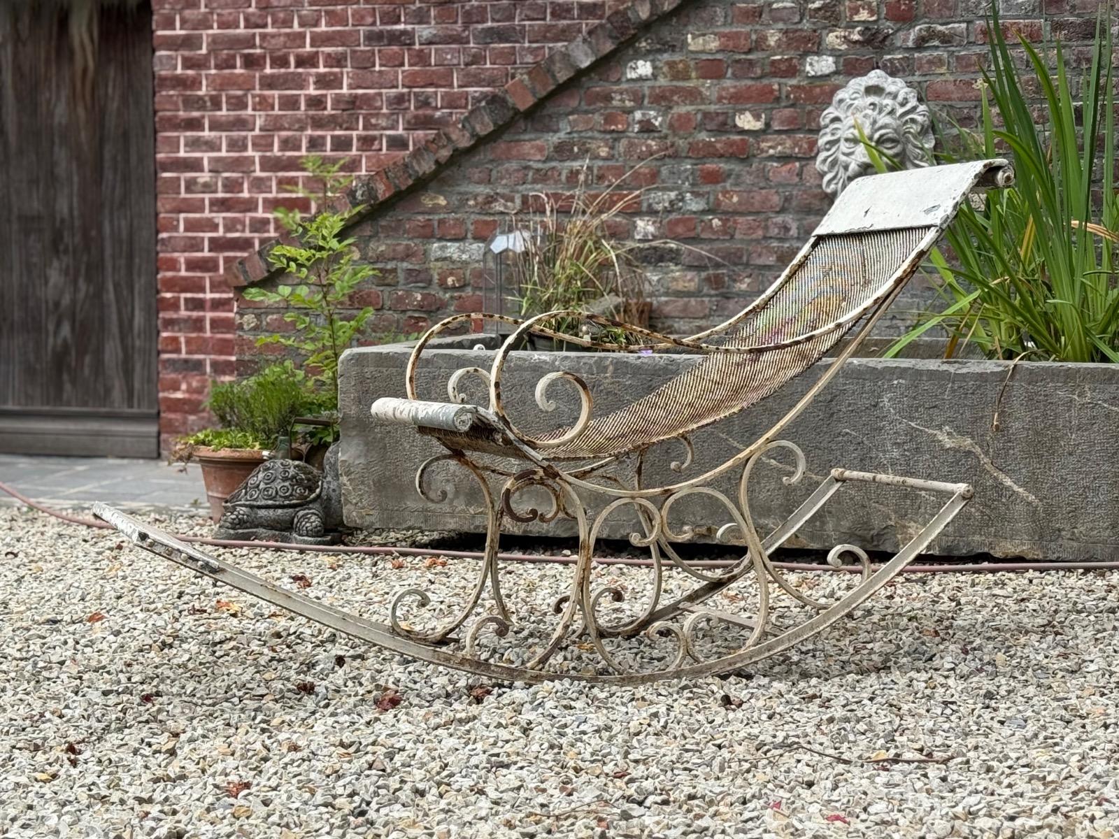 Antique garden rocking-chair 