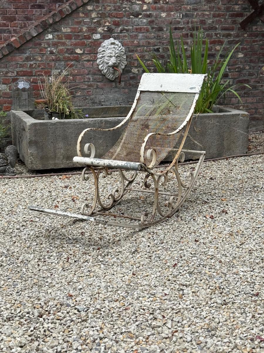 Antique garden rocking-chair 
