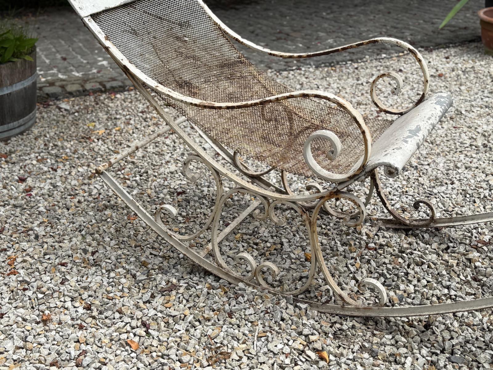 Antique garden rocking-chair 