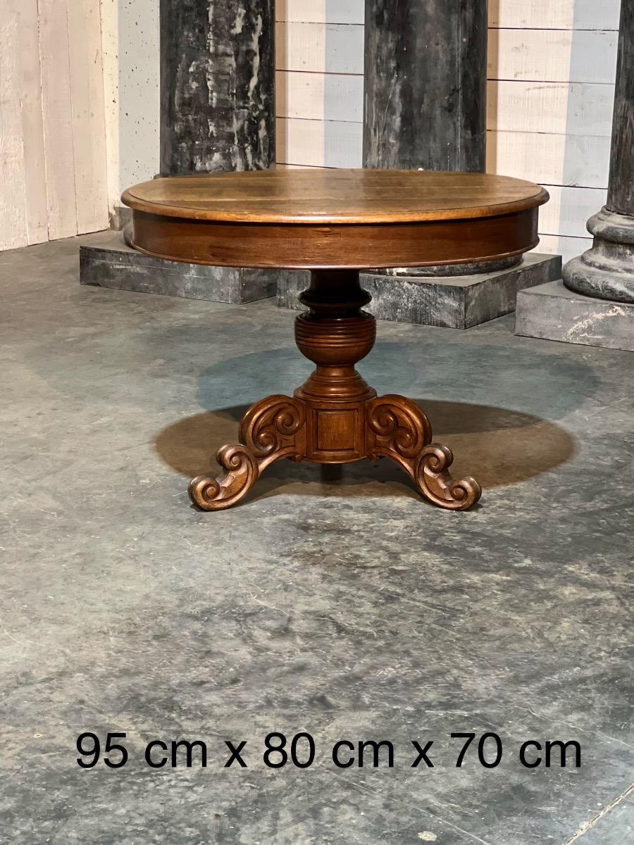 Antique oak oval center table 