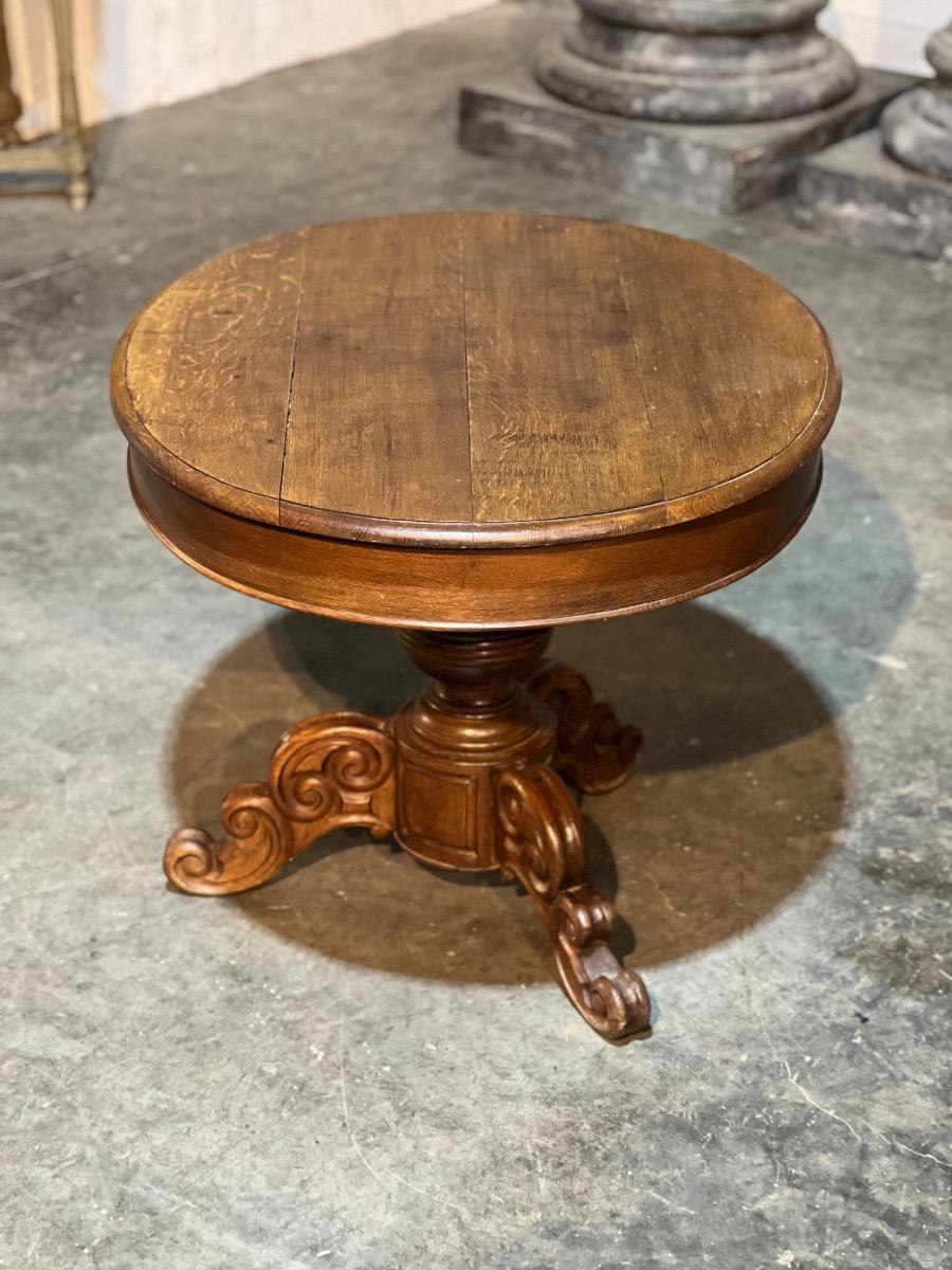 Antique oak oval center table 