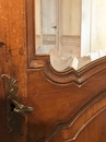 Armoire française rustique avec une porte Louis XV 18 ème siècle