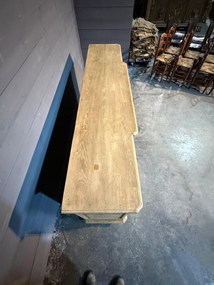 Bleached oak four doors enfilade 