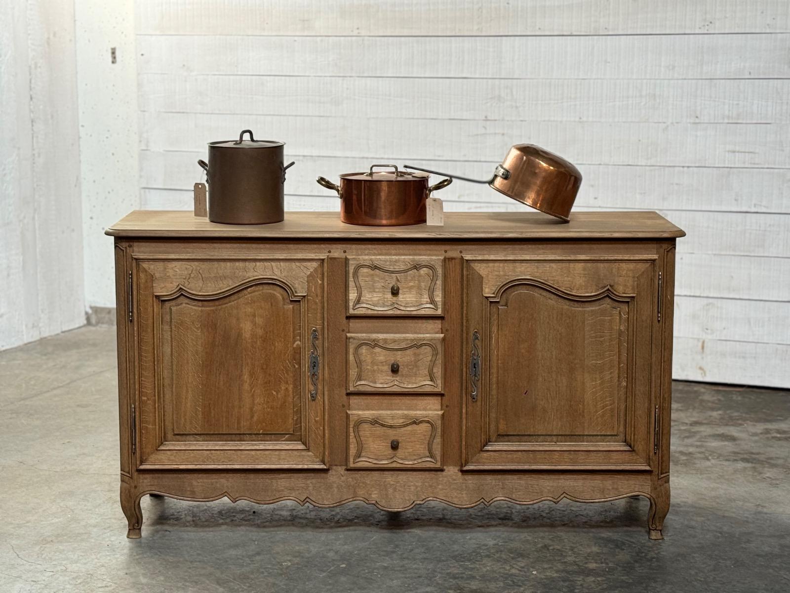 Buffet Louis XV rustic 