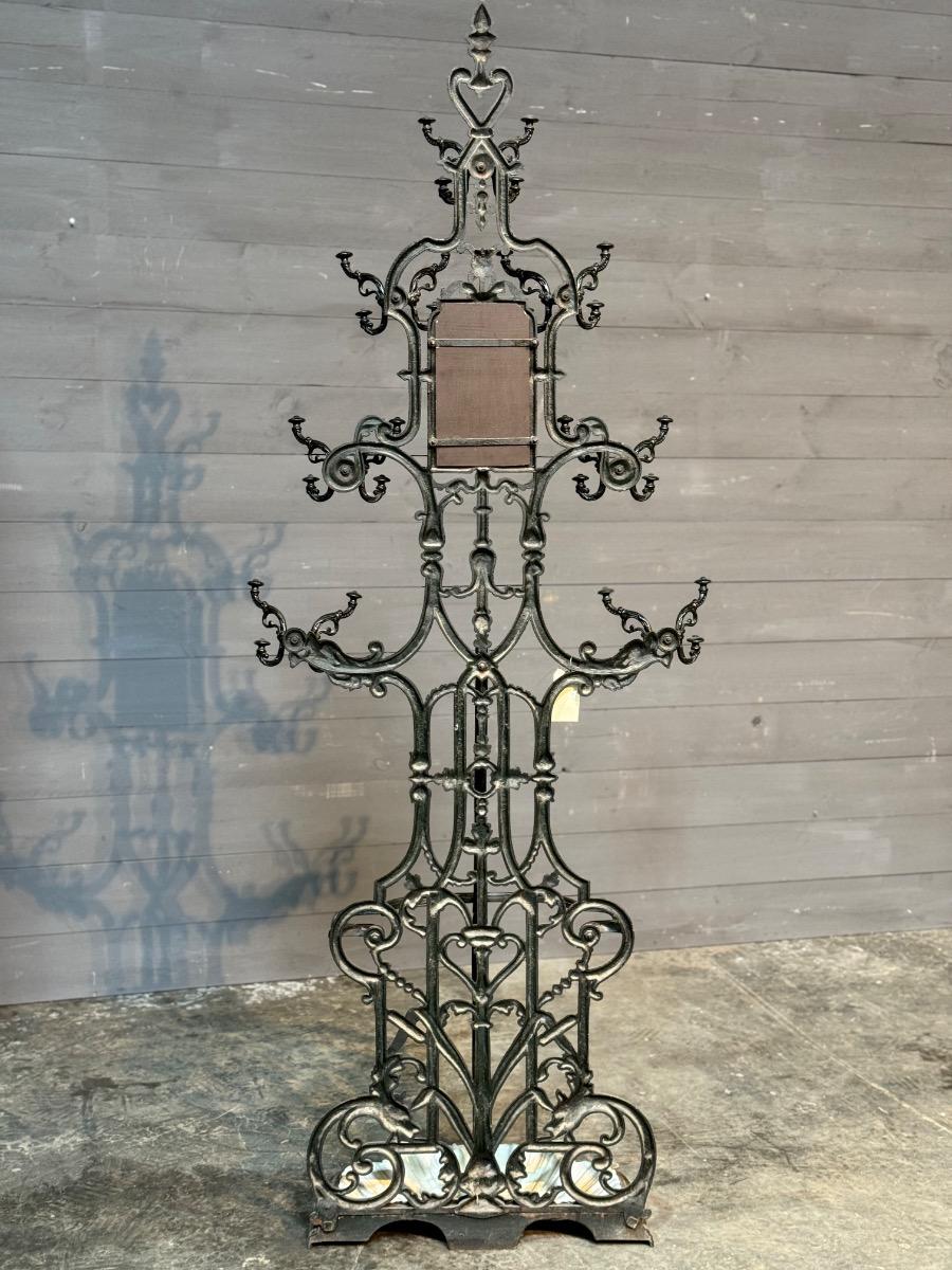 Cast iron halltree 