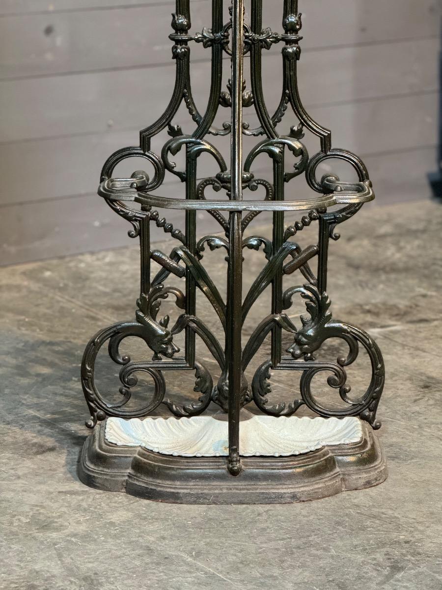Cast iron halltree 