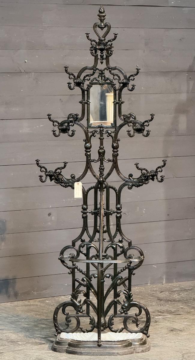Cast iron halltree 