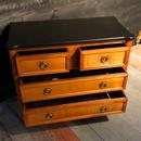 Commode en bois merisier