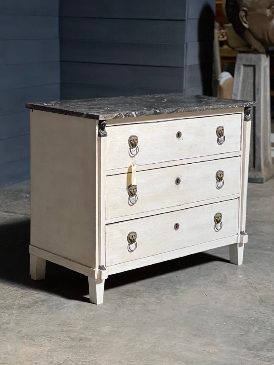 Empire chest of drawers 