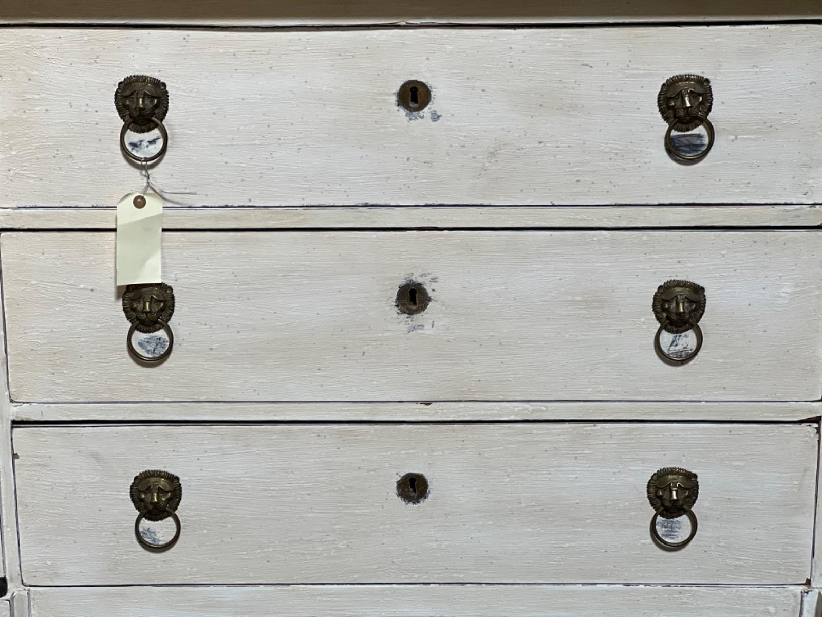 Empire chest of drawers 