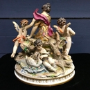 Figure en porcelaine avec anges