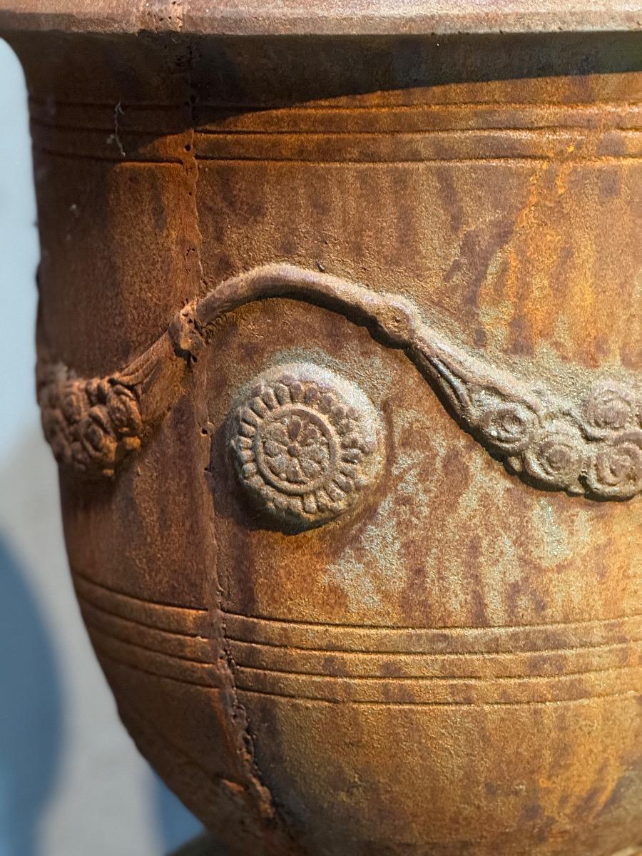 Four cast iron Anduse vases 