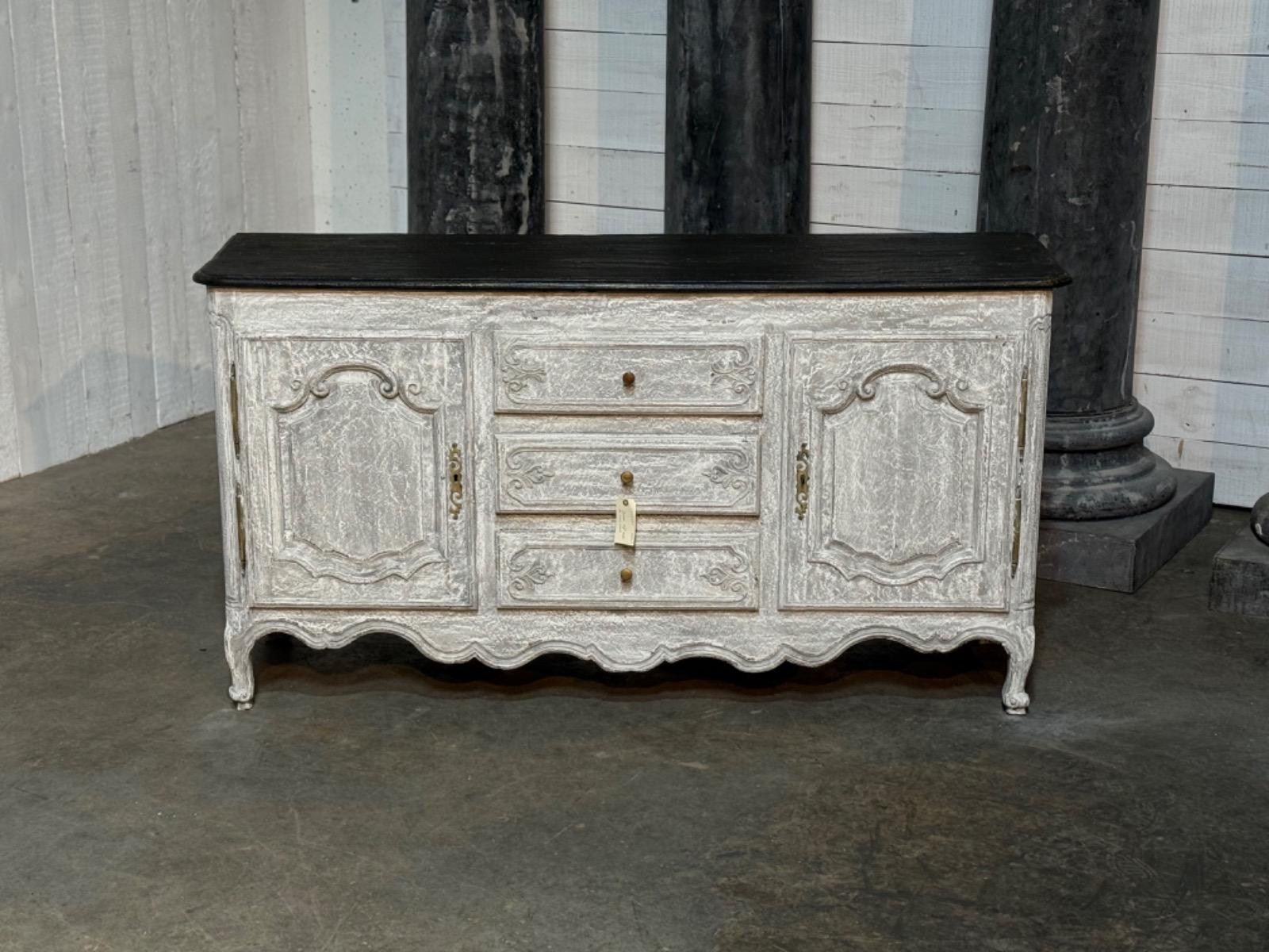 French Louis XV Style Sideboard – Early 20th Century