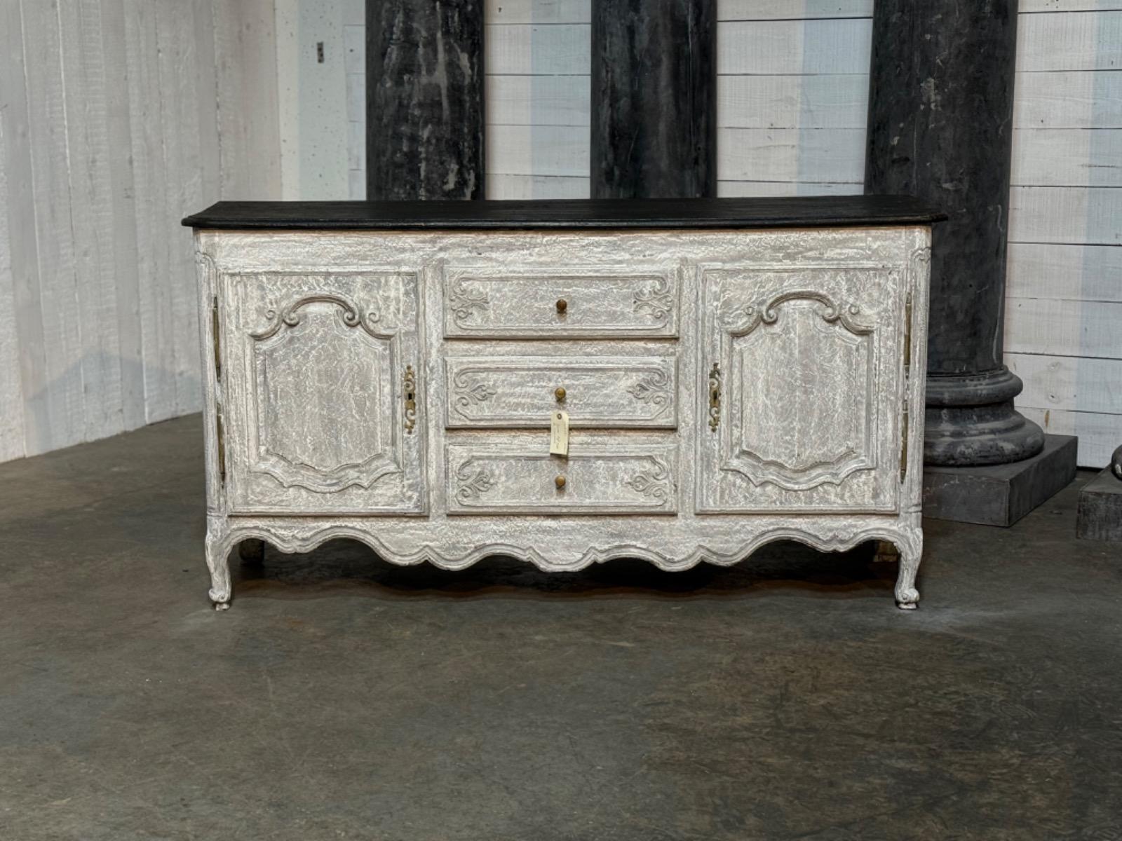French Louis XV Style Sideboard – Early 20th Century