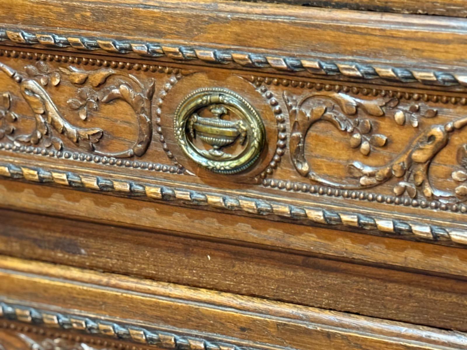 French Louis xvi oak chest of drawers 