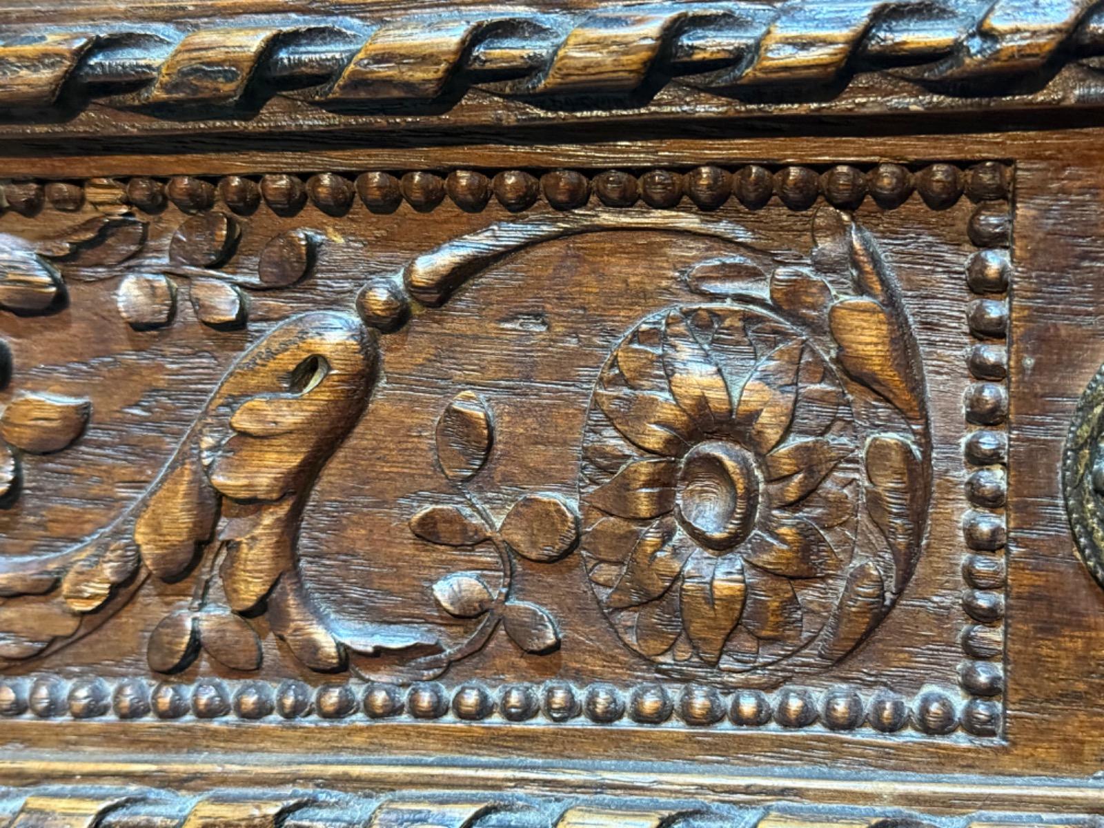 French Louis xvi oak chest of drawers 