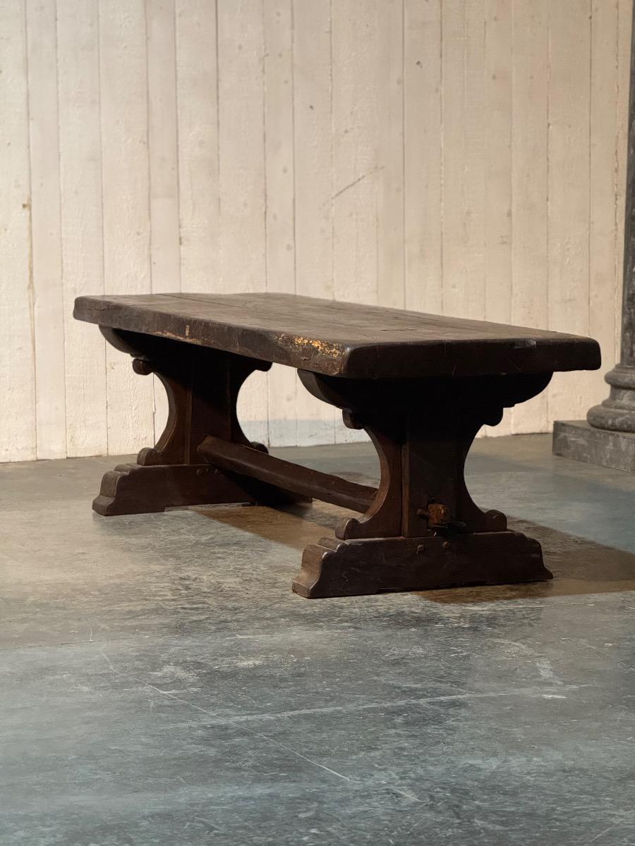 Good 19th century oak trestle table