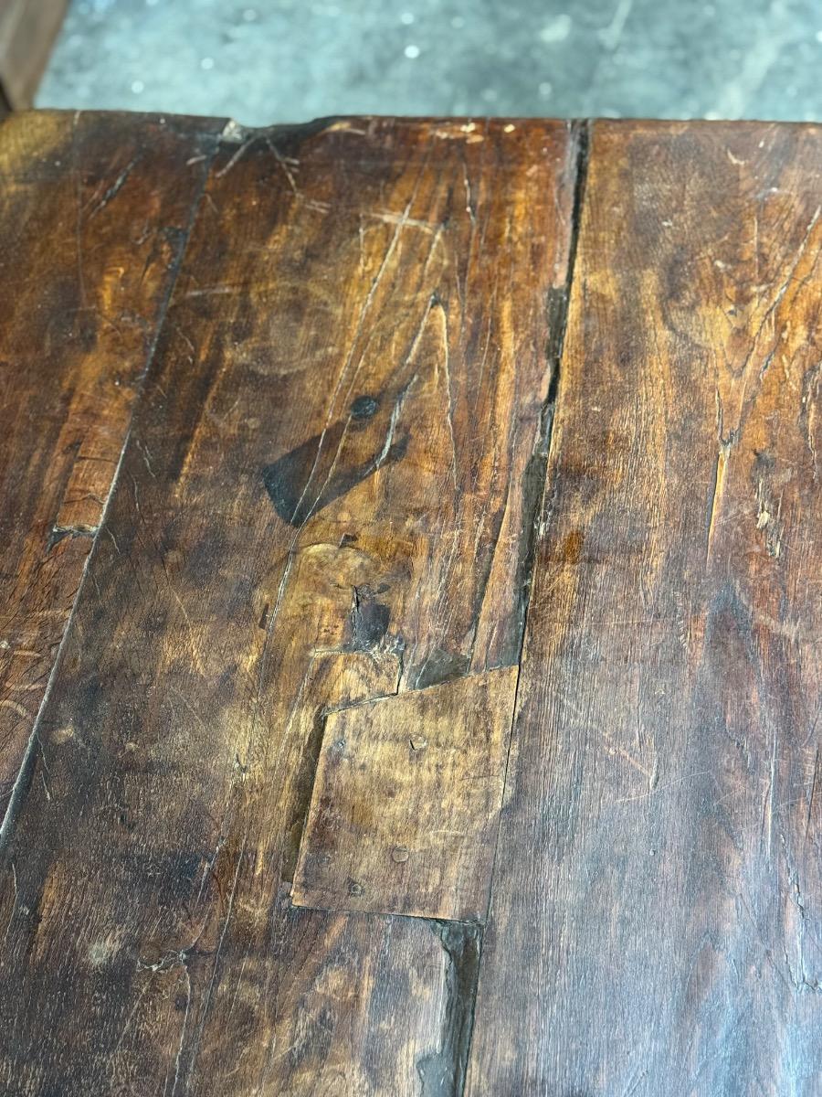 Good 19th century oak trestle table