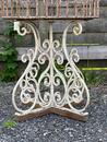 Jardinière en fer forgé