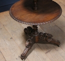 Table de service à trois plateaux en chene  style Louis 13 France