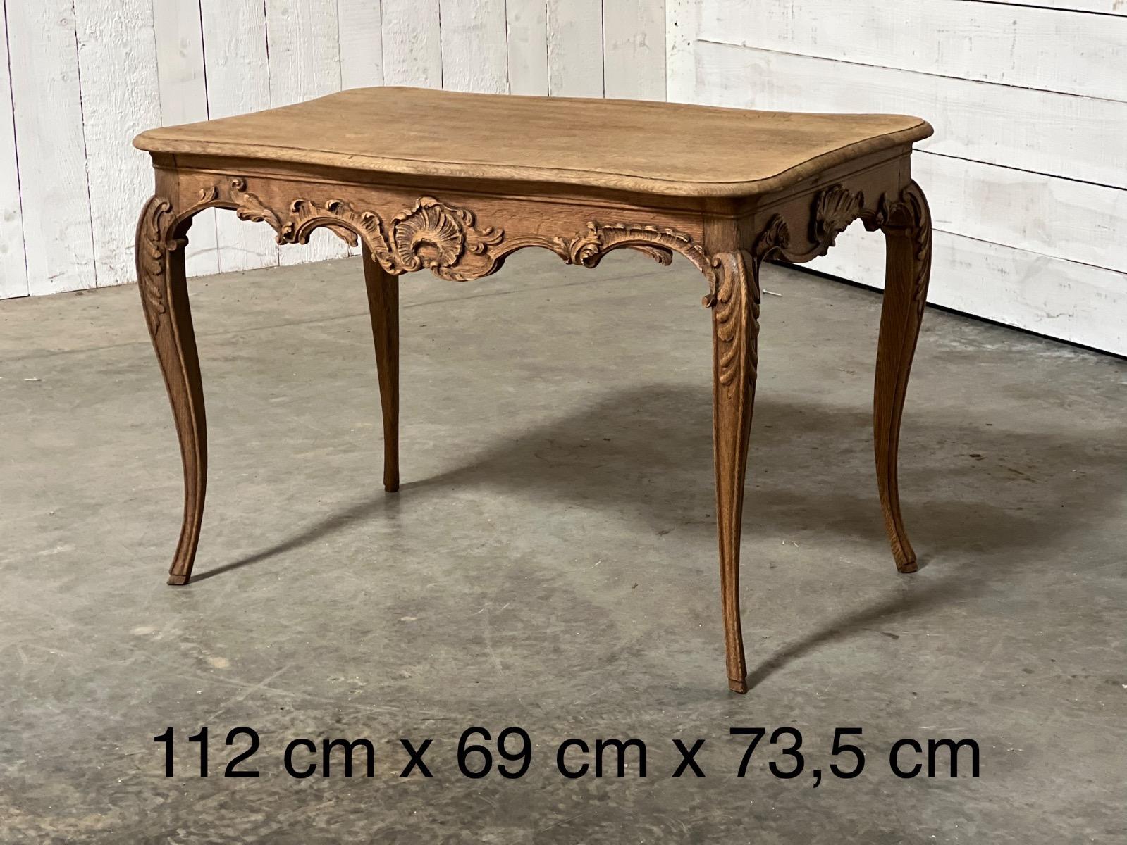 Louis xv center table in oak 