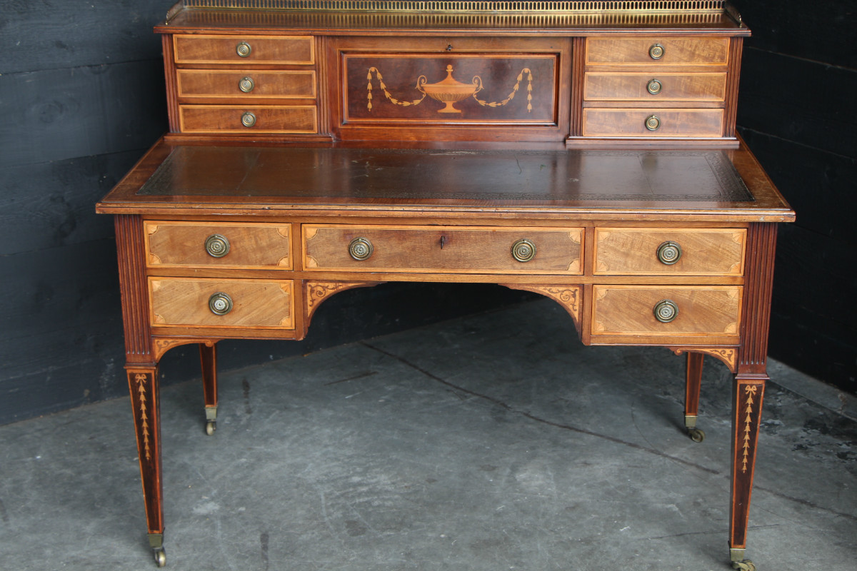 Mahogany and marquetery english desk