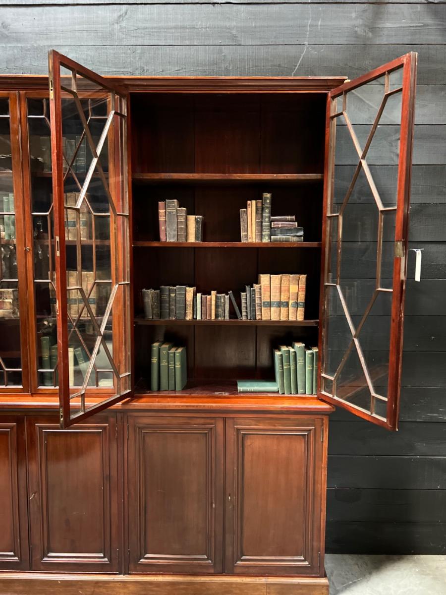 Mahogany english bookcase 