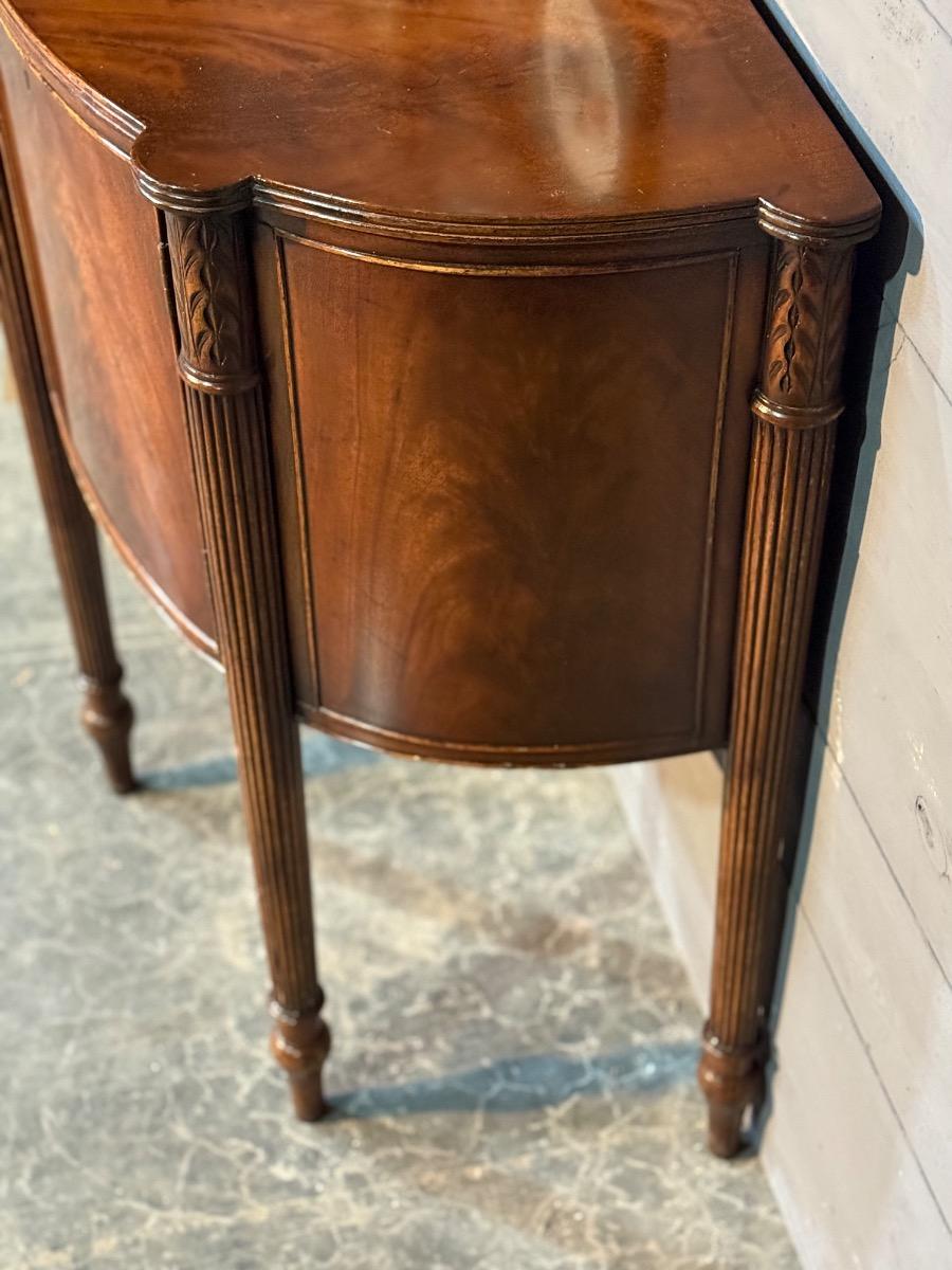Mahogany english server 