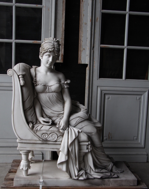 Marble statue of seating Joséphine Bonaparte