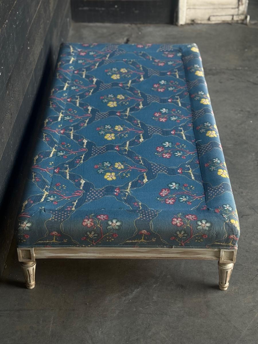 Painted Louis XVI Day bed 