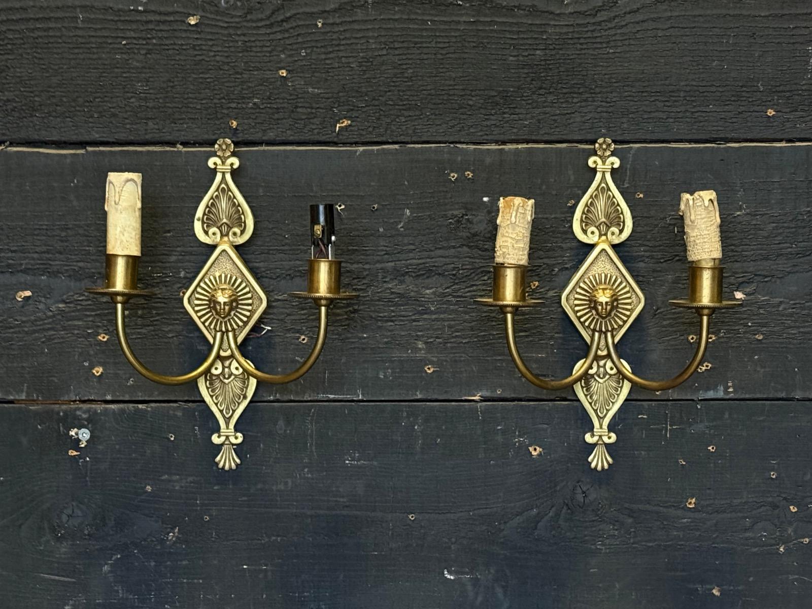 Pair of brass wall lights 