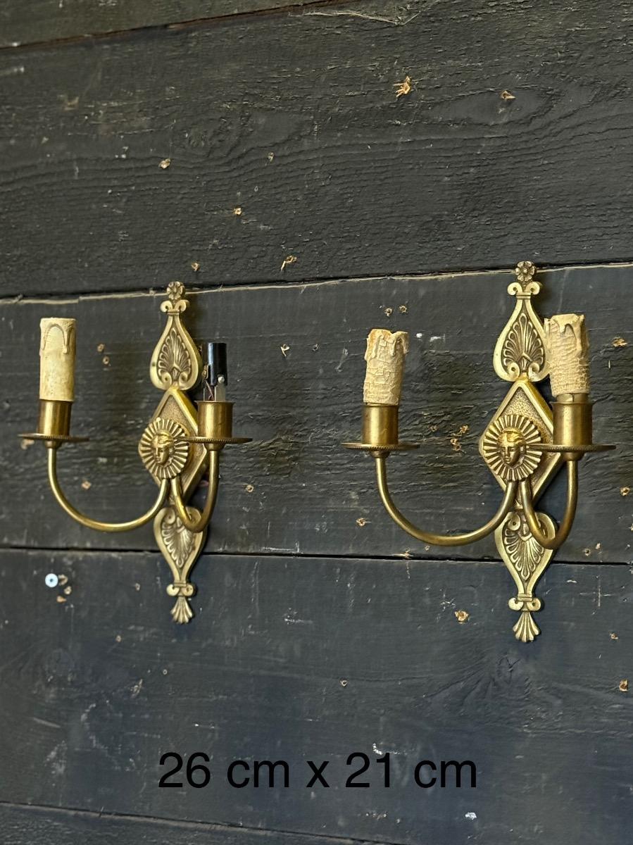 Pair of brass wall lights 
