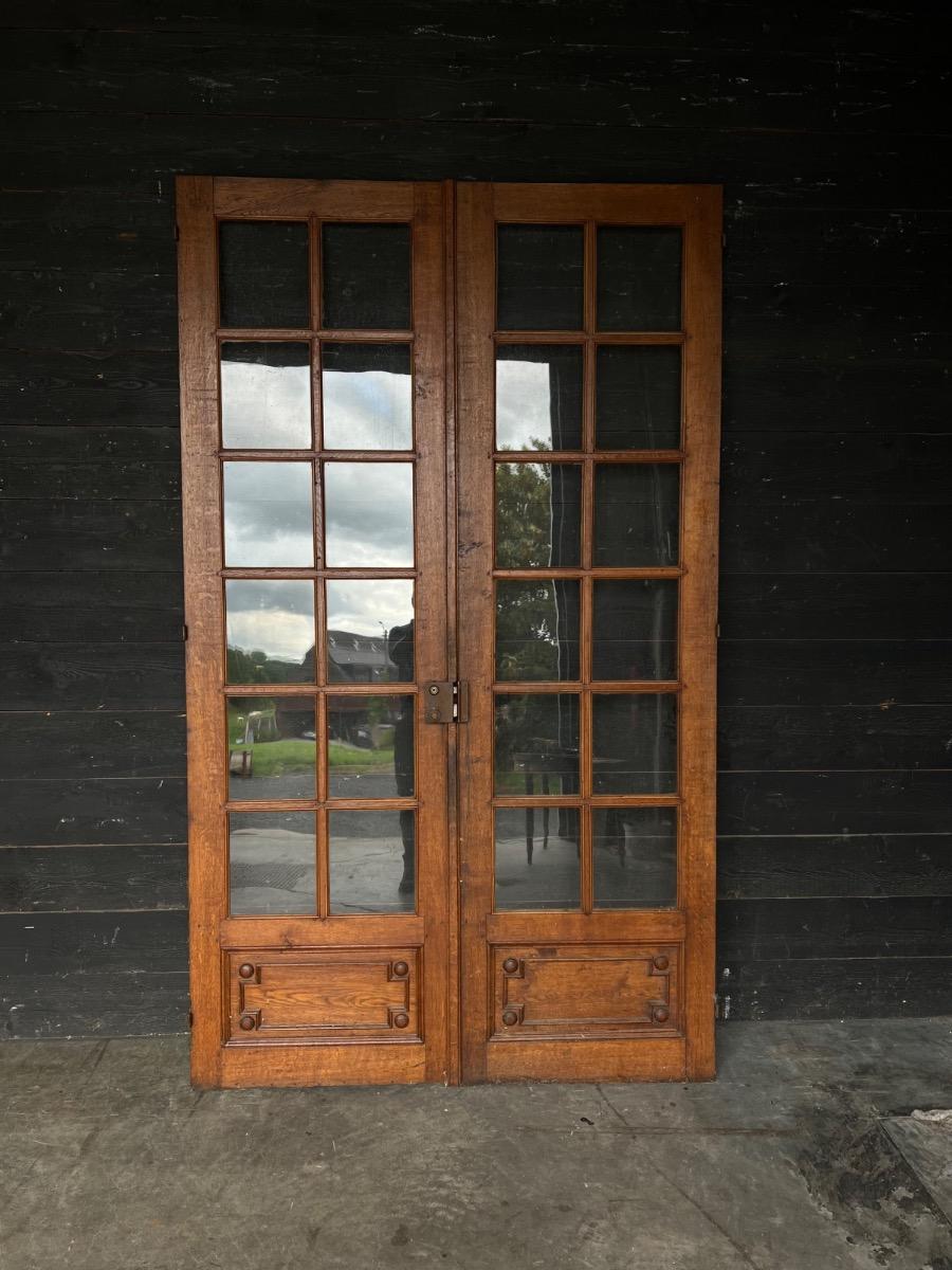 Pair of oak doors 