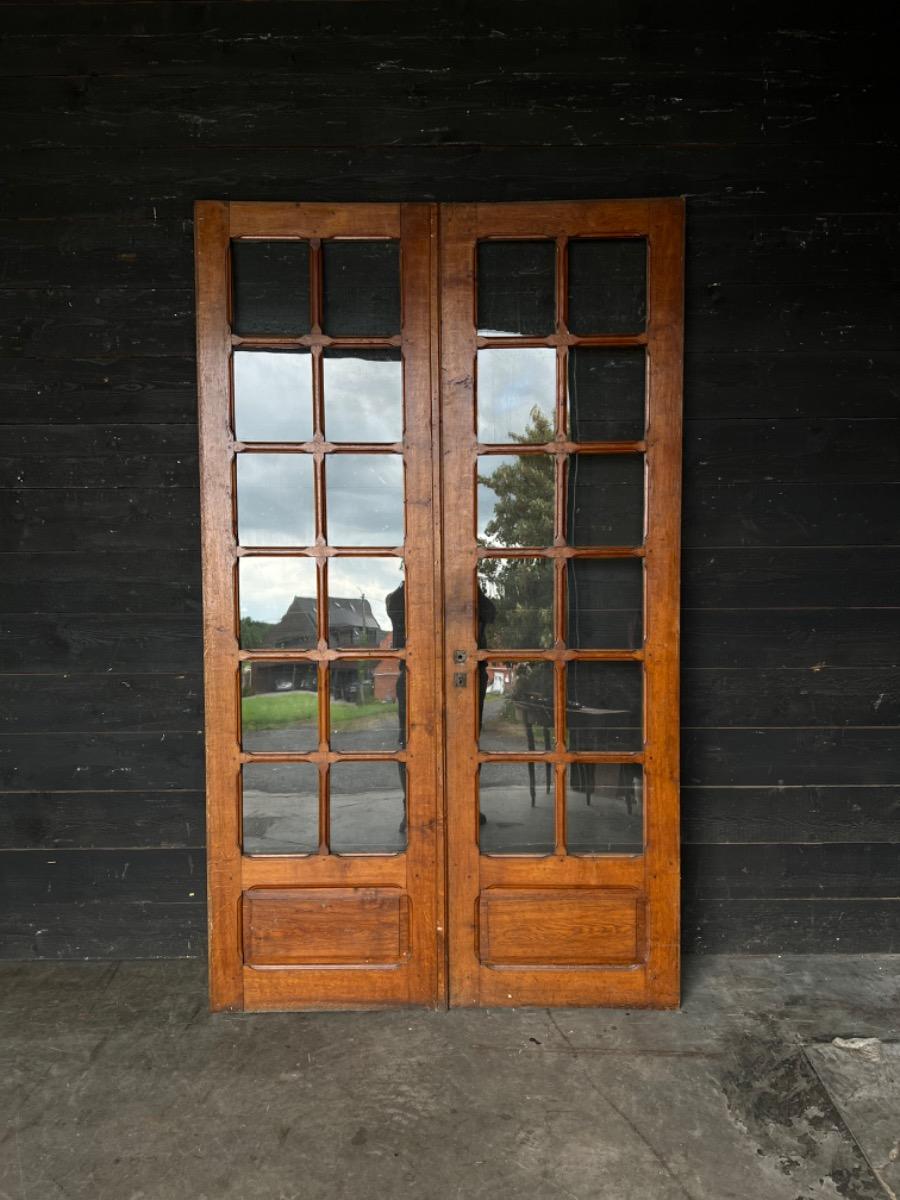 Pair of oak doors 
