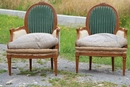Paire de bergères de style Louis 16