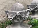 Paire de décorations en pierre bleue sculptée  en Pierre bleue, 19eme siècle