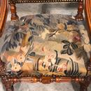 Paire de fauteuils français tapisserie
