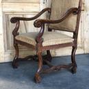 Paire de fauteuils os de mouton