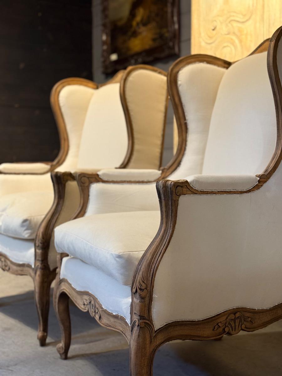 Pair of winged bergères 