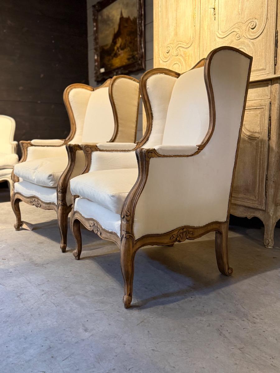 Pair of winged bergères 