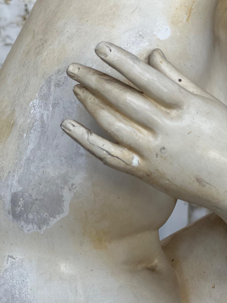 Plaster statue of Venus 