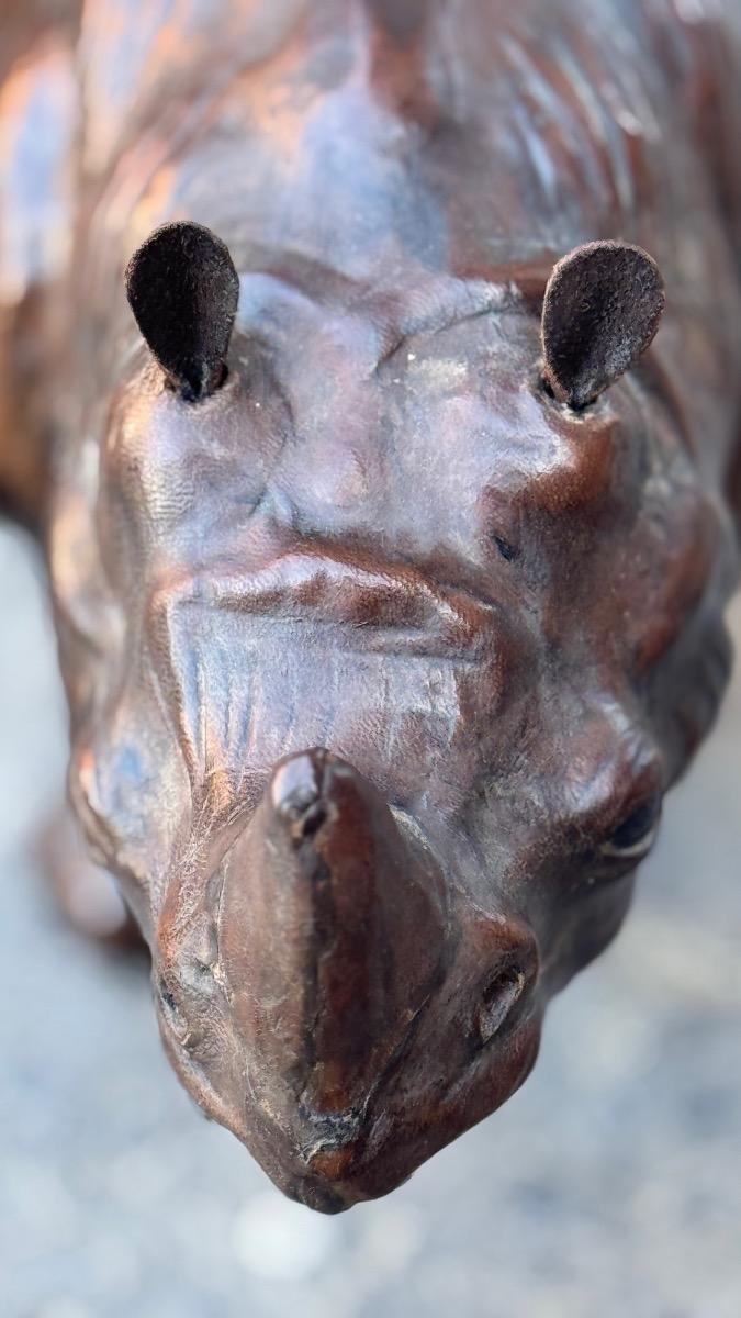 Rhino sculpture in leather 