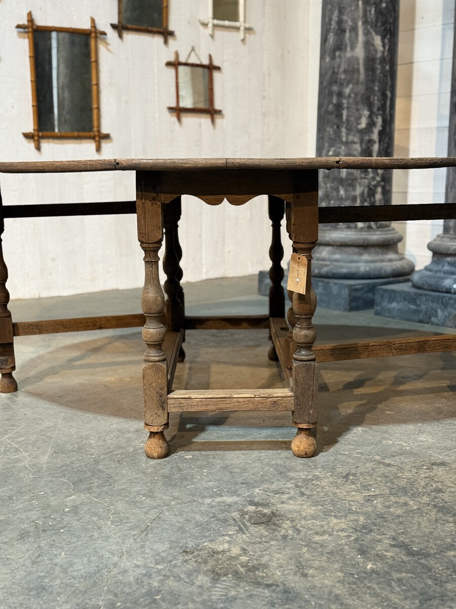 Round rustic English table 